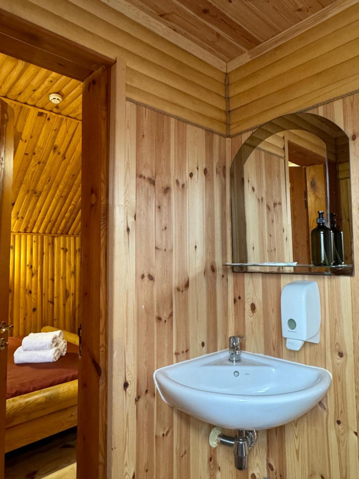 Tysha Forest Club Romankiv Luaran gambar